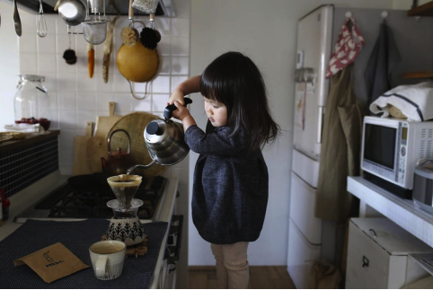 住在厨房里的日本小姑娘：3个家庭，1种生活，ins万人点赞