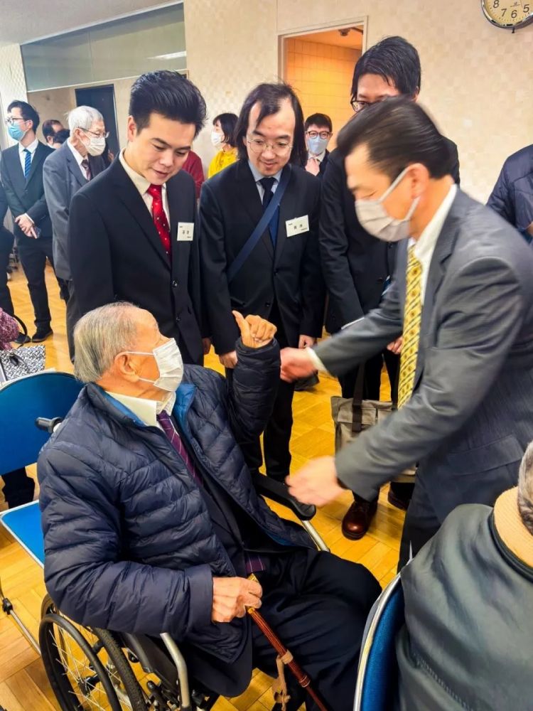 东京华侨总会举办新年联欢会 吴江浩大使动情讲述中国新国力